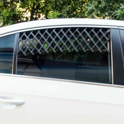 CAR+ Grille Aération Pour Chien à Fixer Sur La Vitre Latérale